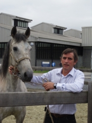 Nieuw bestuur Vlaams Paardenloket | Prof. Dr. Frank Gasthuys (UGent) aangeduid als voorzitter